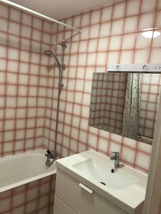 Superbe Appartement En Plein Centre Ville. 라로츠수르욘 외부 사진