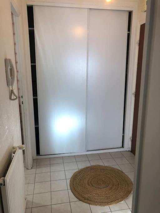 Superbe Appartement En Plein Centre Ville. 라로츠수르욘 외부 사진