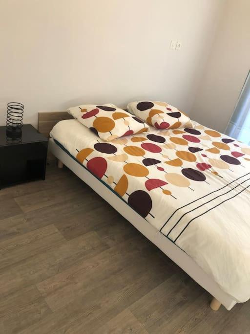 Superbe Appartement En Plein Centre Ville. 라로츠수르욘 외부 사진